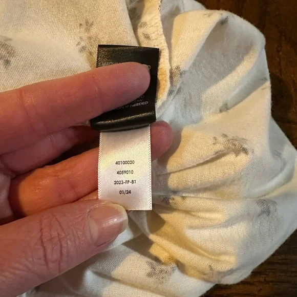 Torrid Flutter Sleeve Tee Size 2X - Picture 8 of 12